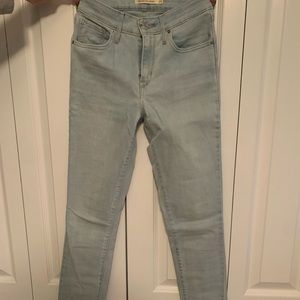 Levi high rise skinny jean